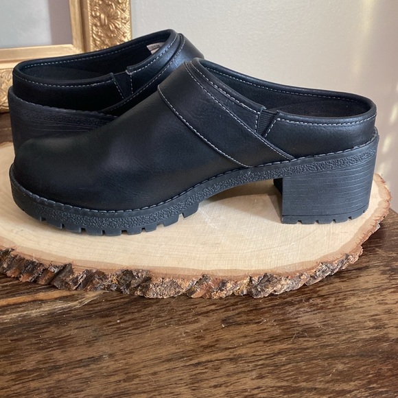 Eastland Nola black leather clogs‎ w/ retro chunky/platform heel. US 9.5/EU 41 - Picture 4 of 11